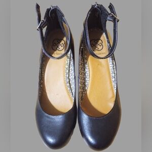 Daisy Fuentes Tessa Ankle Strap Zip Back Black